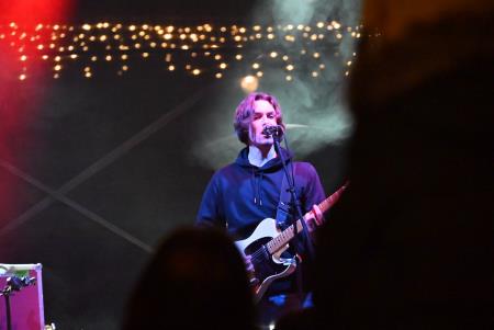 Včeraj je prvi koncert Pravljičnega Kamnik privabil število obiskovalcev (87)